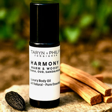 Bottle of harmony warm & wody in 5ml size with sticks